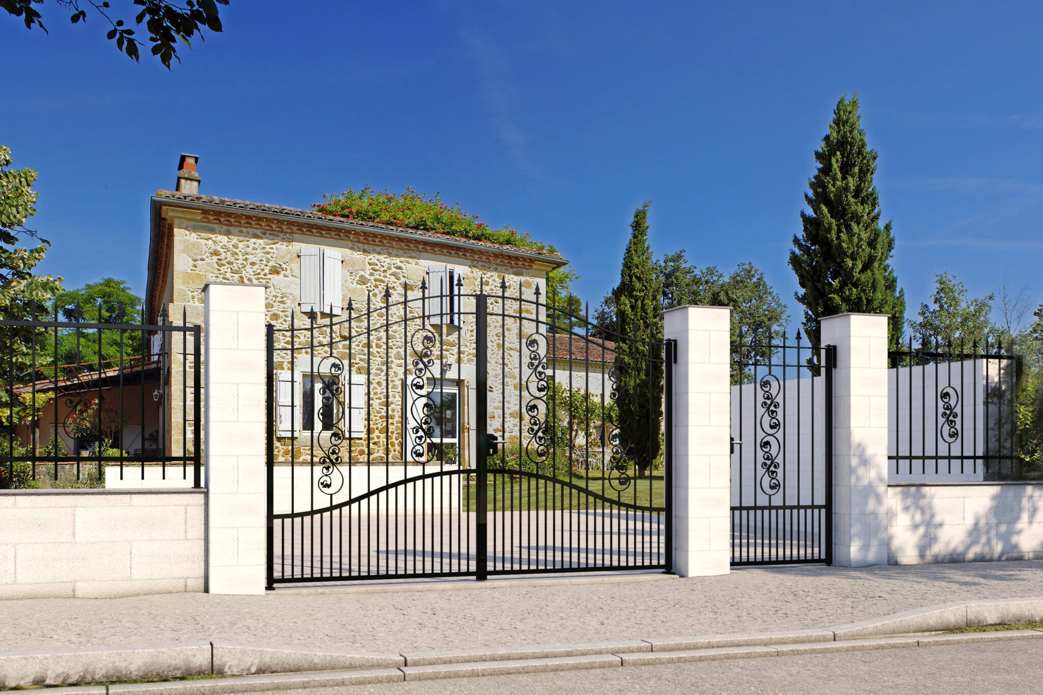 Fabricant de portails : portail sur mesure, clôture et garde-corps